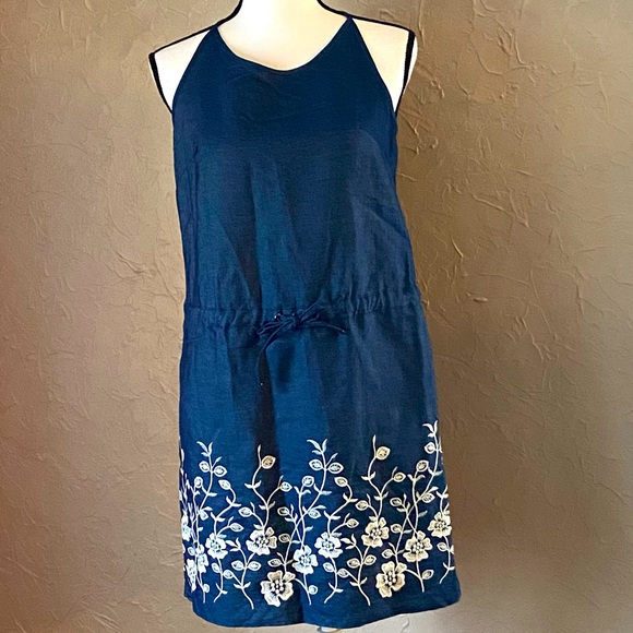 WESTPORT small petite  denim sleeveless dress with white floral embroidery - Picture 1 of 16